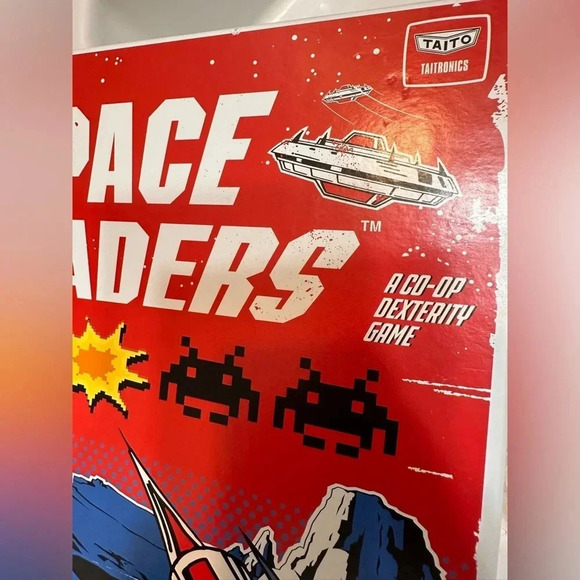 Space Invaders A Co-Op Dexterity Board Game Taito Taitronics Buffalo Games - Picture 4 of 5